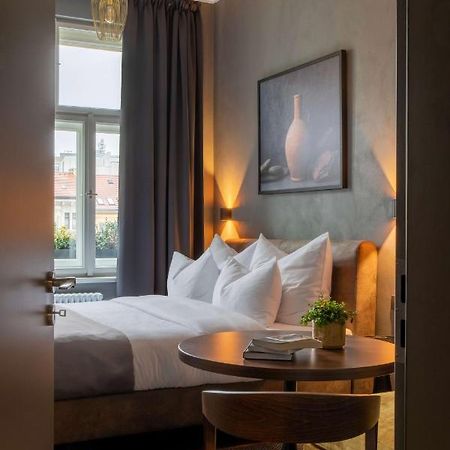 The Viaduct - Suites & More Praag Buitenkant foto