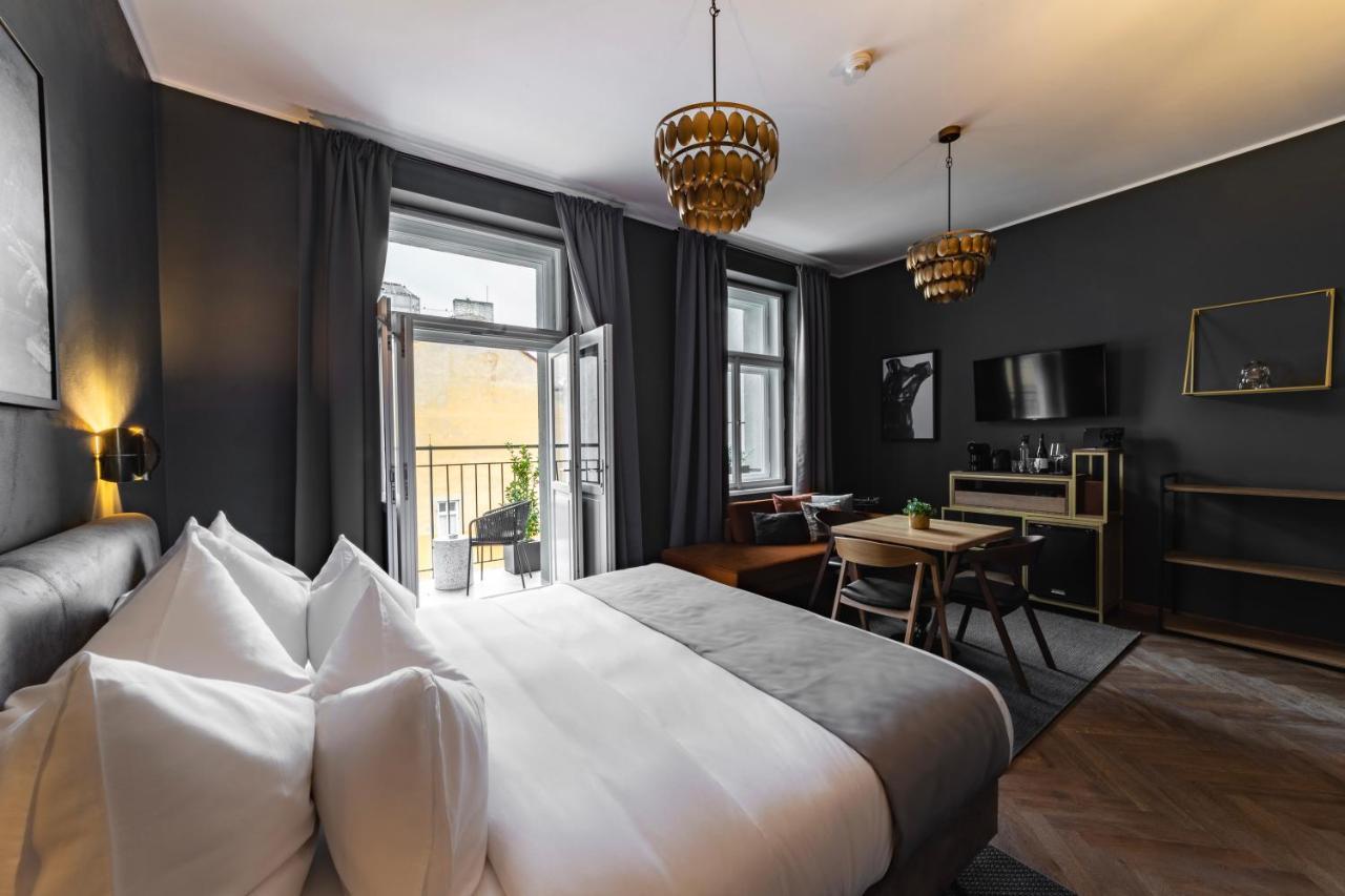 The Viaduct - Suites & More Praag Buitenkant foto