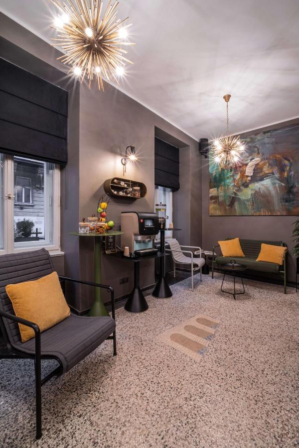 The Viaduct - Suites & More Praag Buitenkant foto