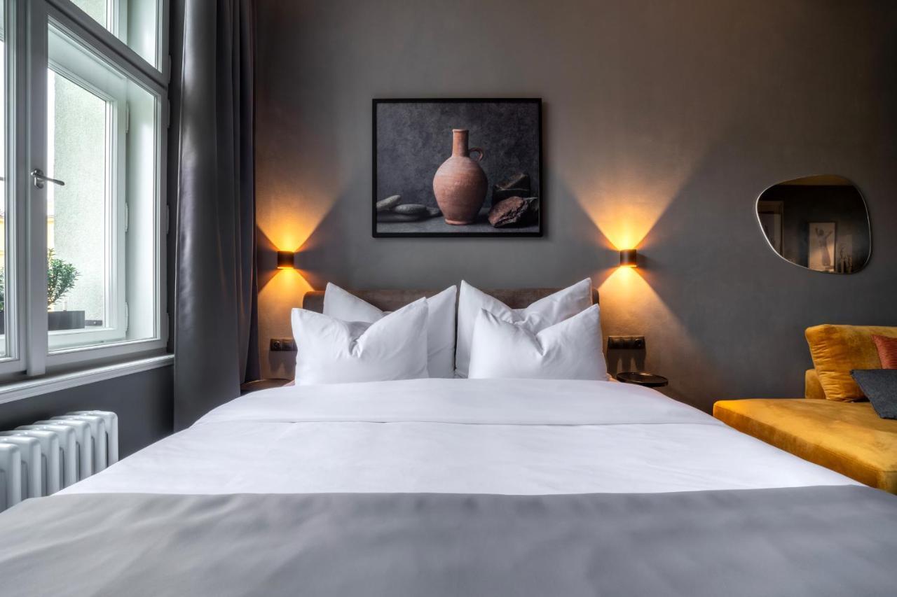 The Viaduct - Suites & More Praag Buitenkant foto