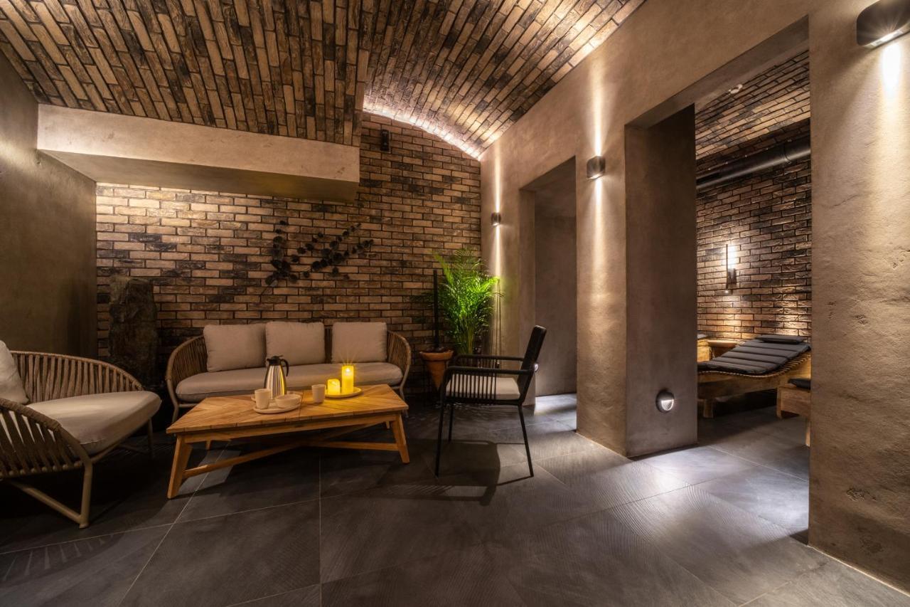 The Viaduct - Suites & More Praag Buitenkant foto