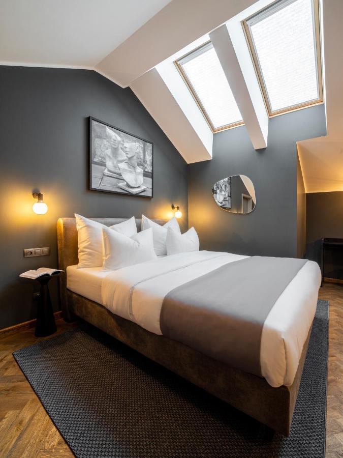 The Viaduct - Suites & More Praag Buitenkant foto