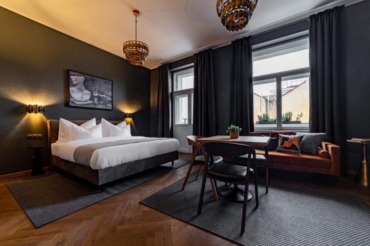 The Viaduct - Suites & More Praag Buitenkant foto