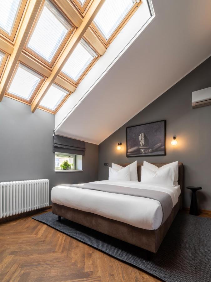The Viaduct - Suites & More Praag Buitenkant foto